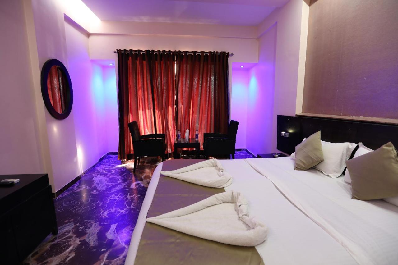 Hotel Aristro Lonavala Esterno foto