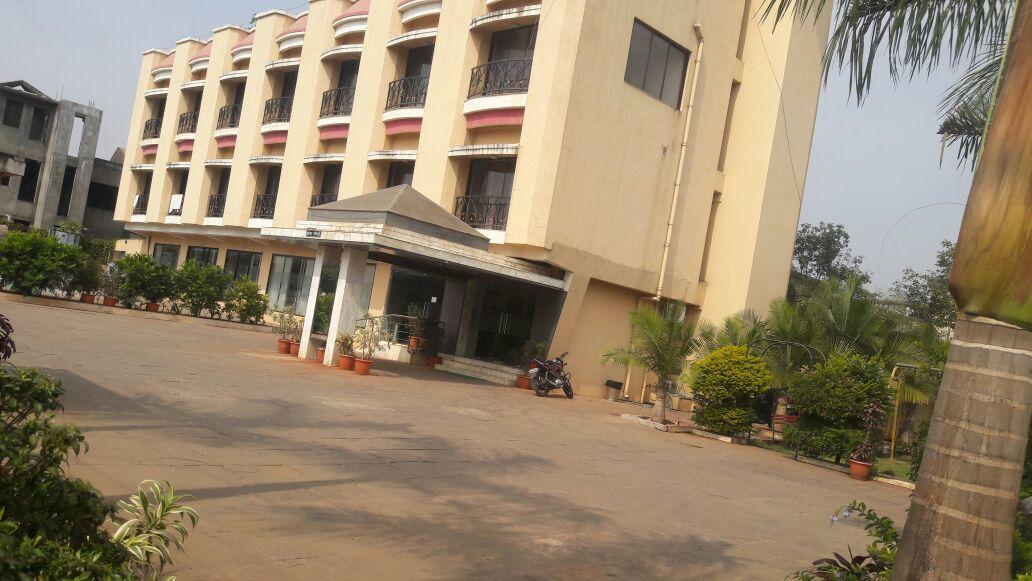 Hotel Aristro Lonavala Esterno foto